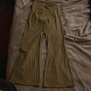 Flared yoga pants